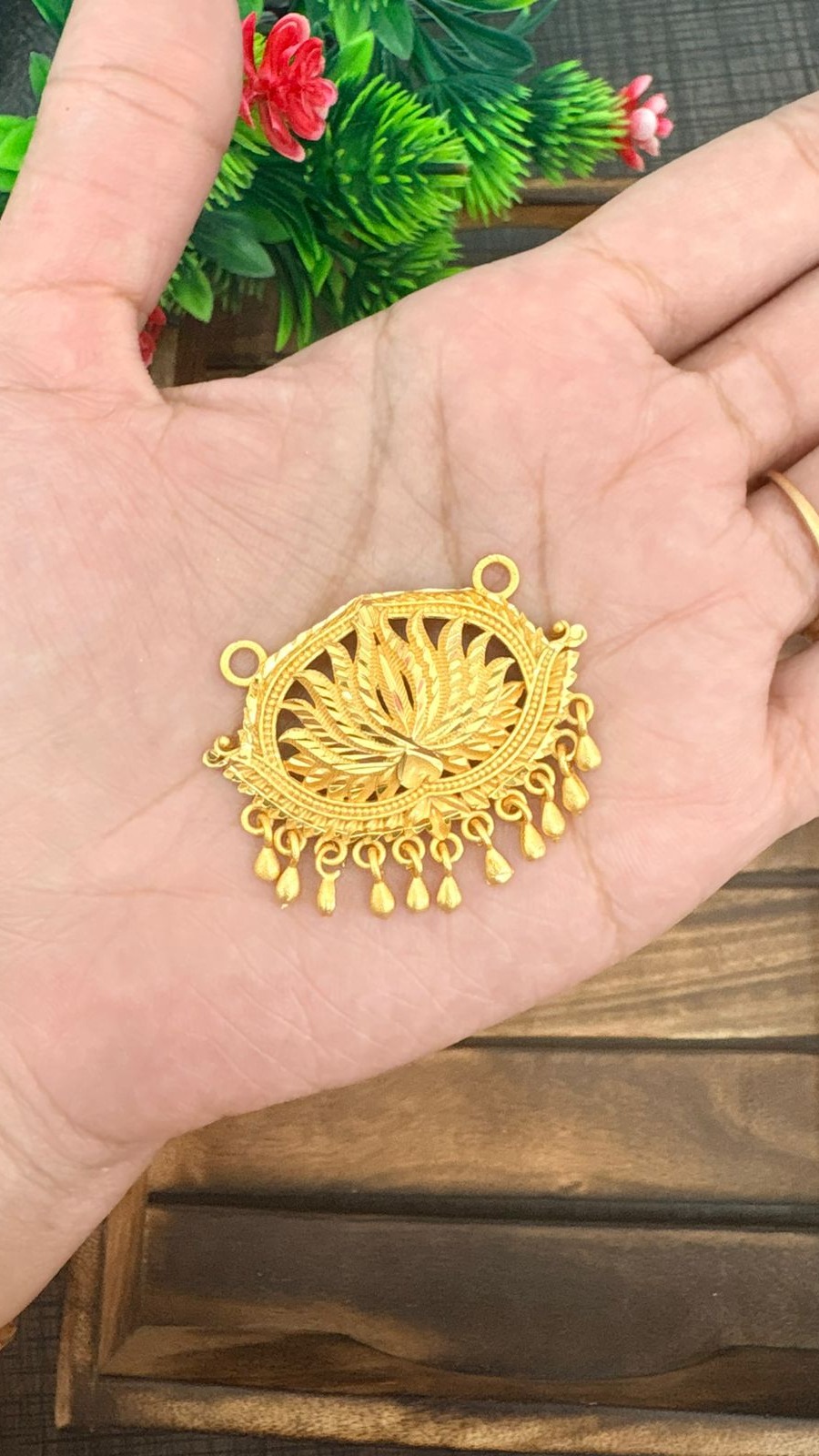 Small Lotus  Dollar 1