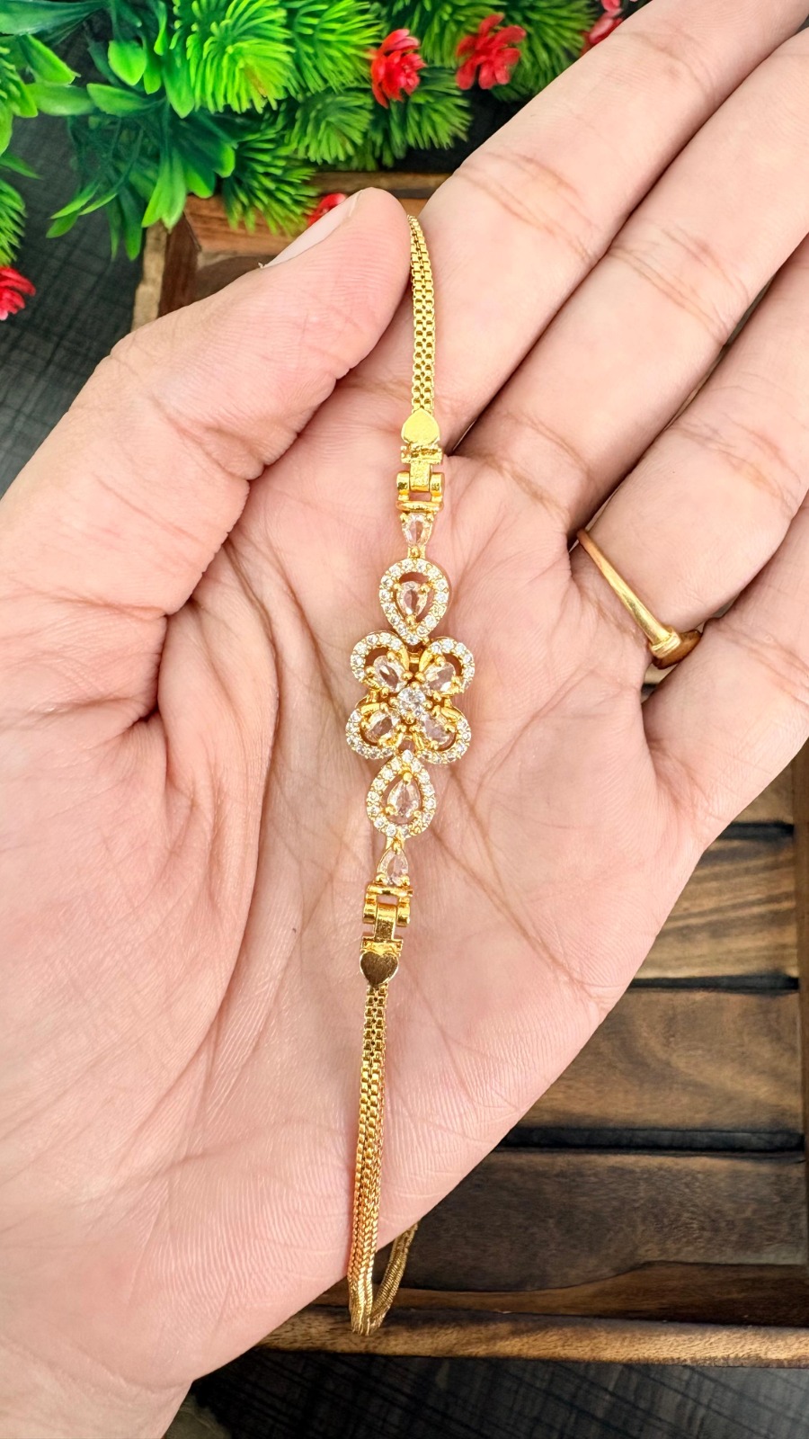 Muhappu Chain-03 White Stone 1