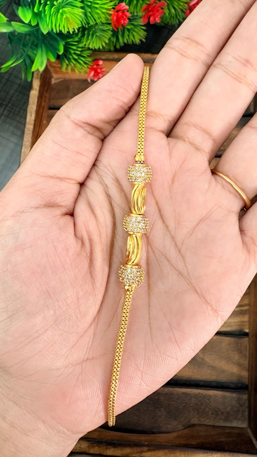 Muhappu Chain 05-White Stone