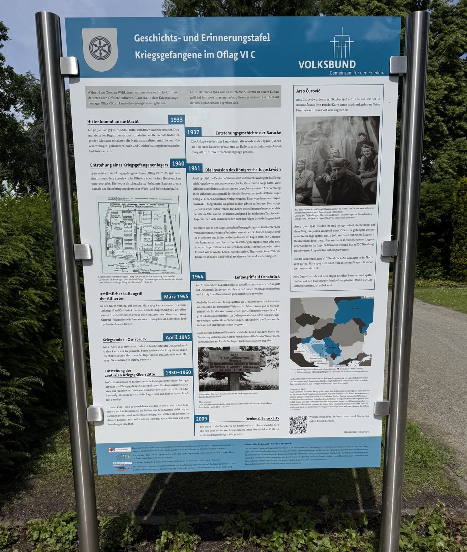 The new history and remembrance board about the prisoners of war of Oflag VI C, created by pupils of the IGS Eversburg with the Volksbund and Dr. Željko Dragić