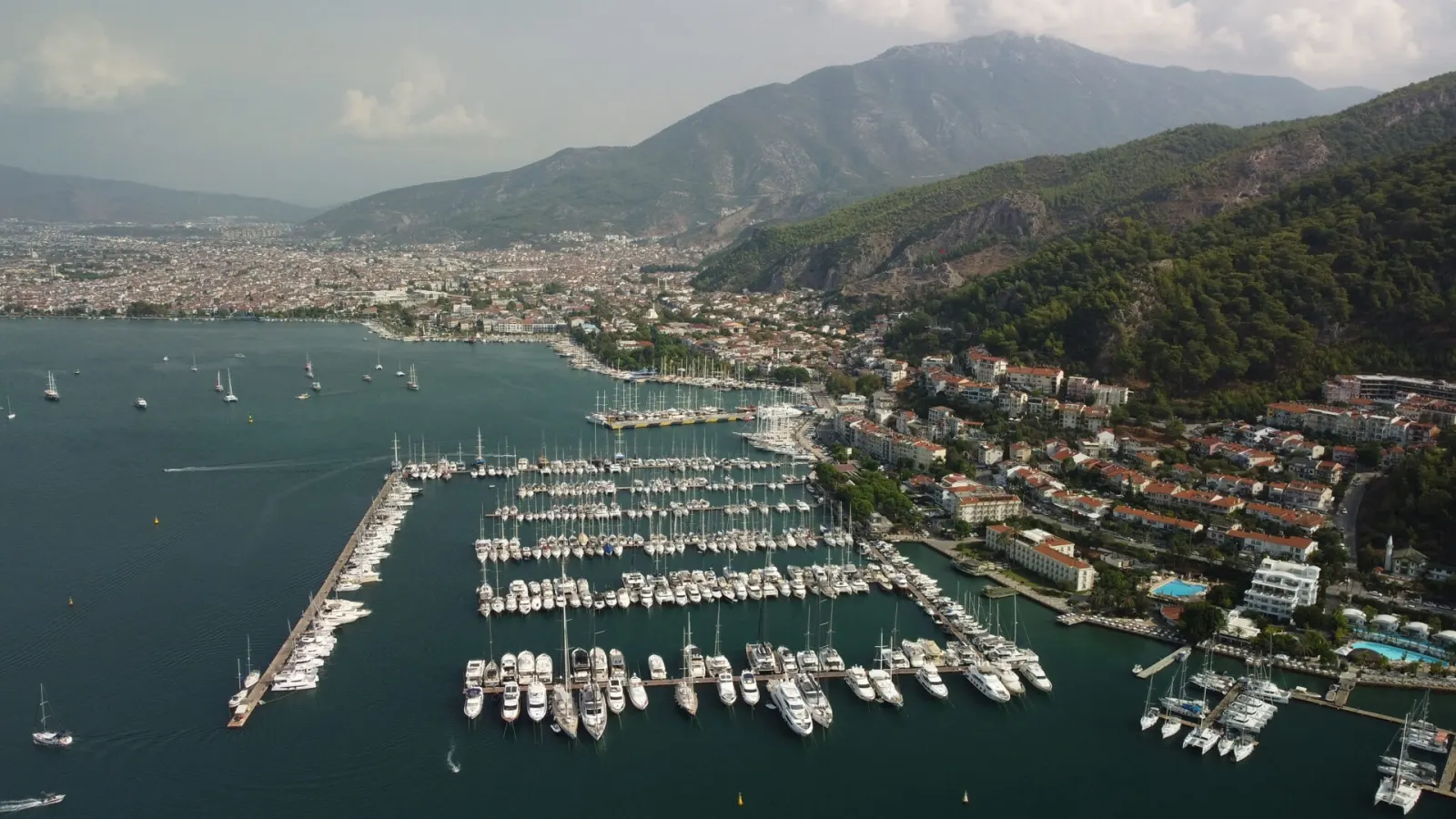 Fethiye Yat Kiralama: Türkiye'nin Muhteşem Yelken Cenneti İçin Temel Rehberiniz
