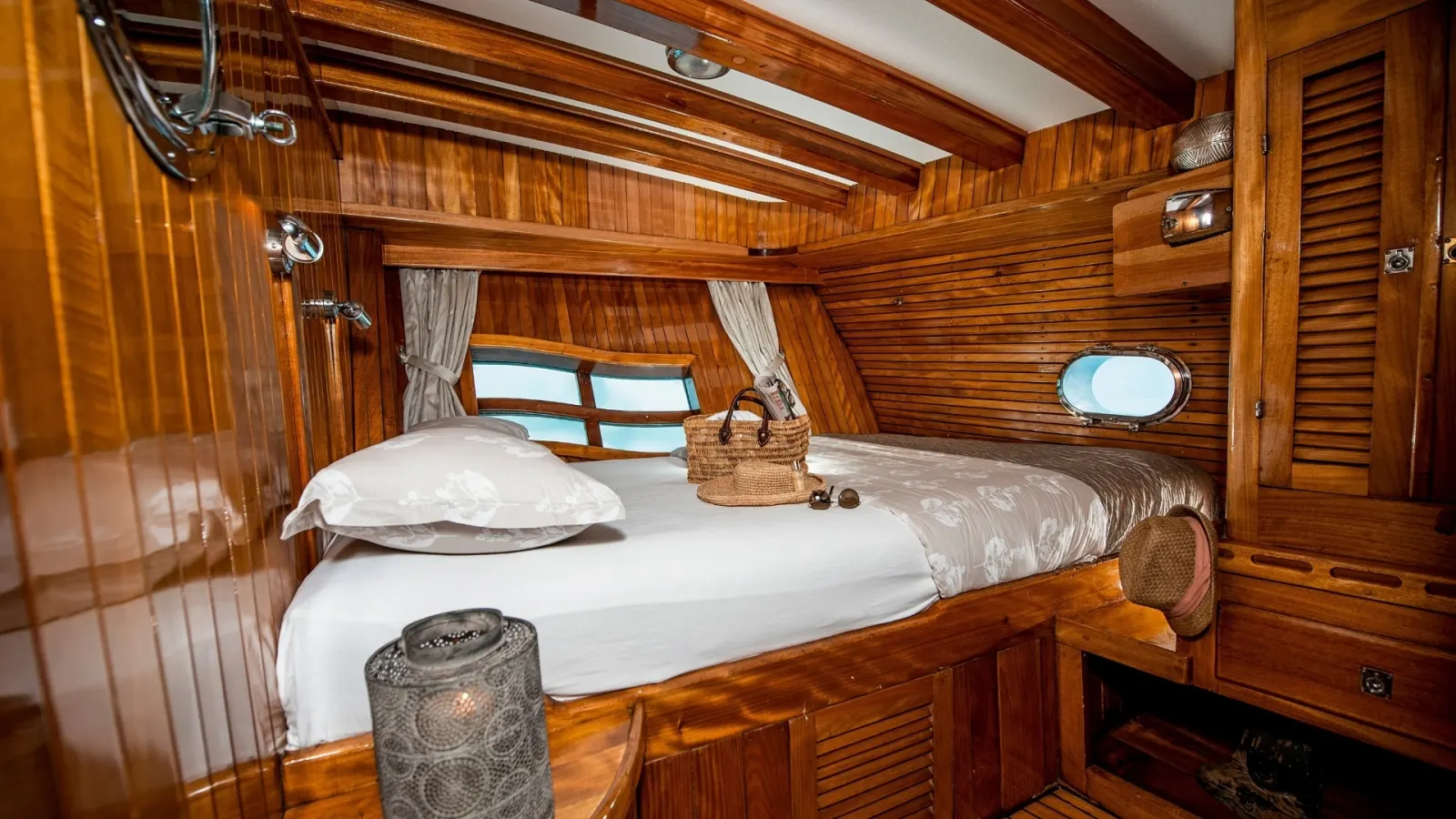 Superior Double Cabin