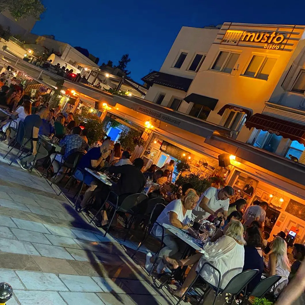 Musto Bistro