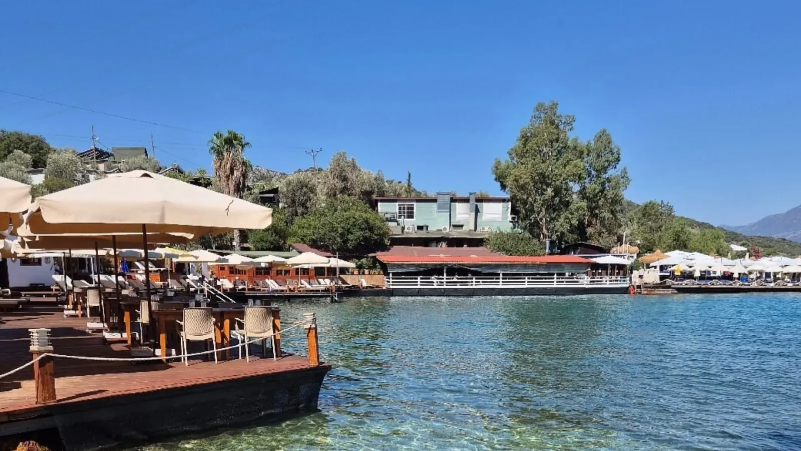Hakiliki Beach Club
