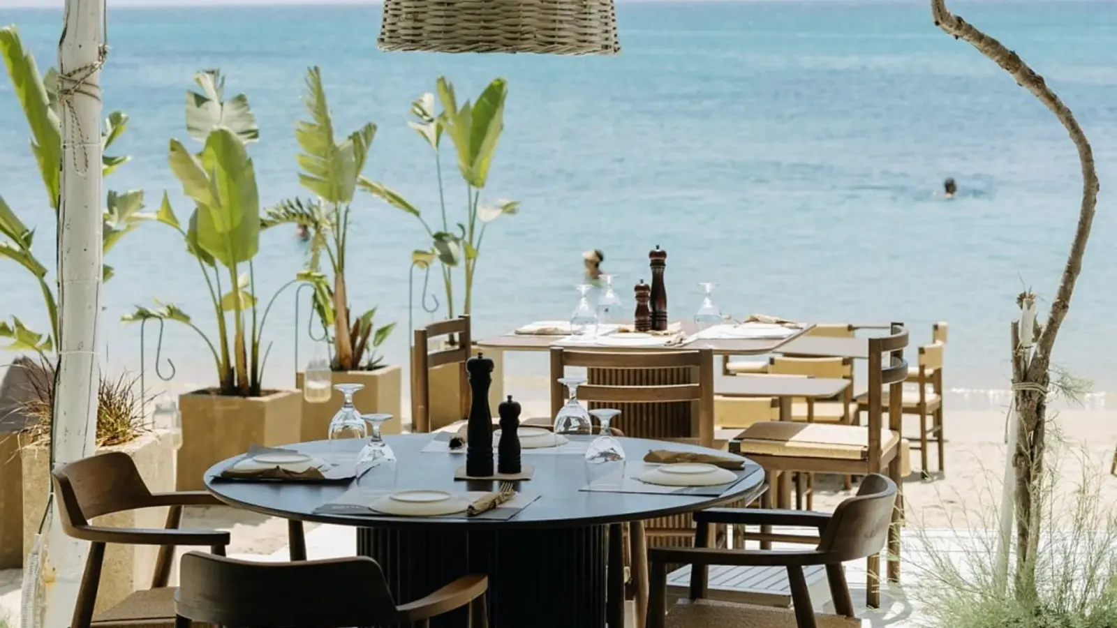 Santana Beach Club