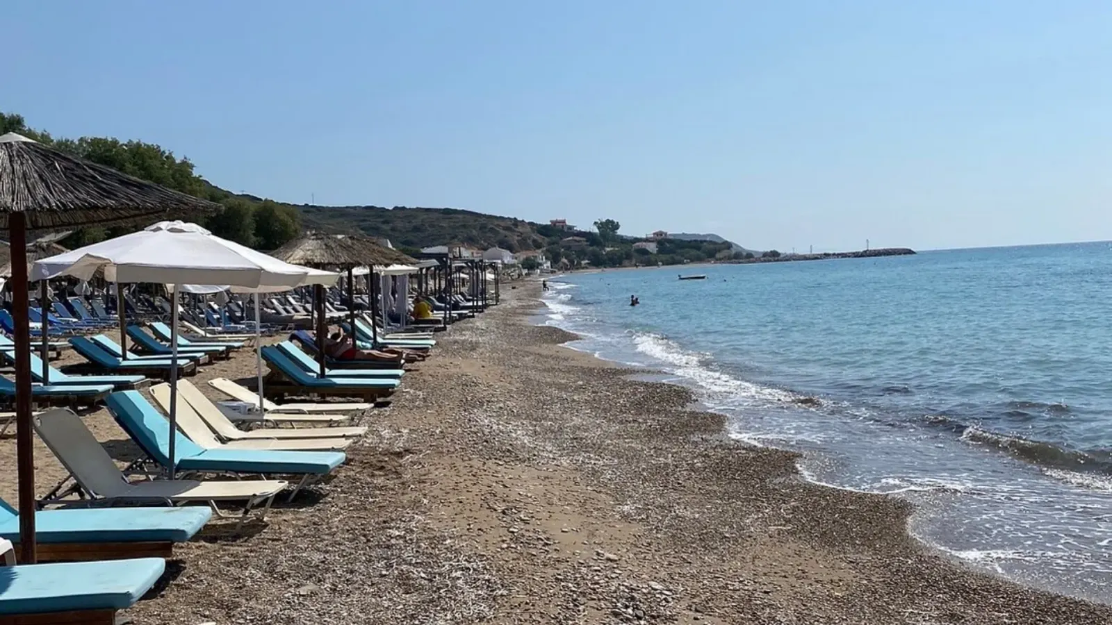 Komi Beach Bar