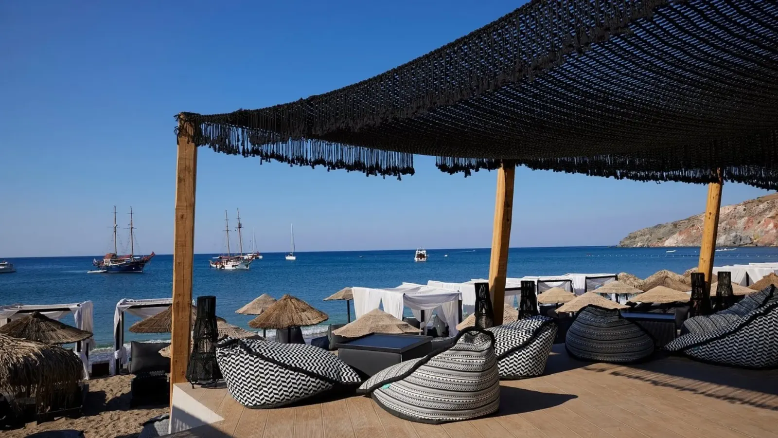 Aqua Loca Beach Bar