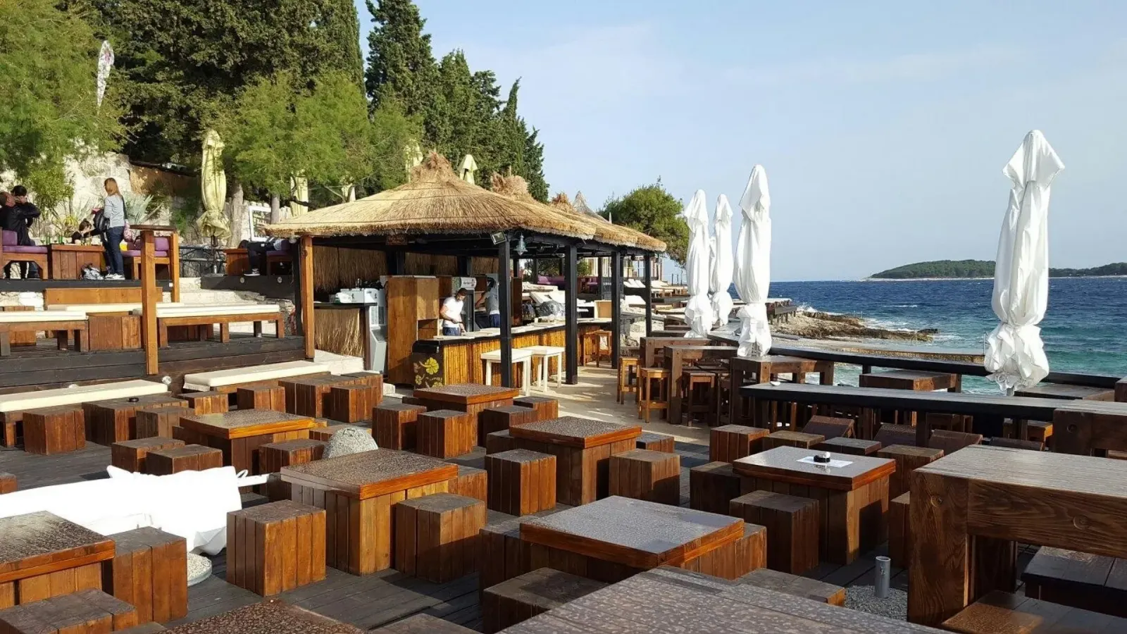 Hula-Hula Beach Bar