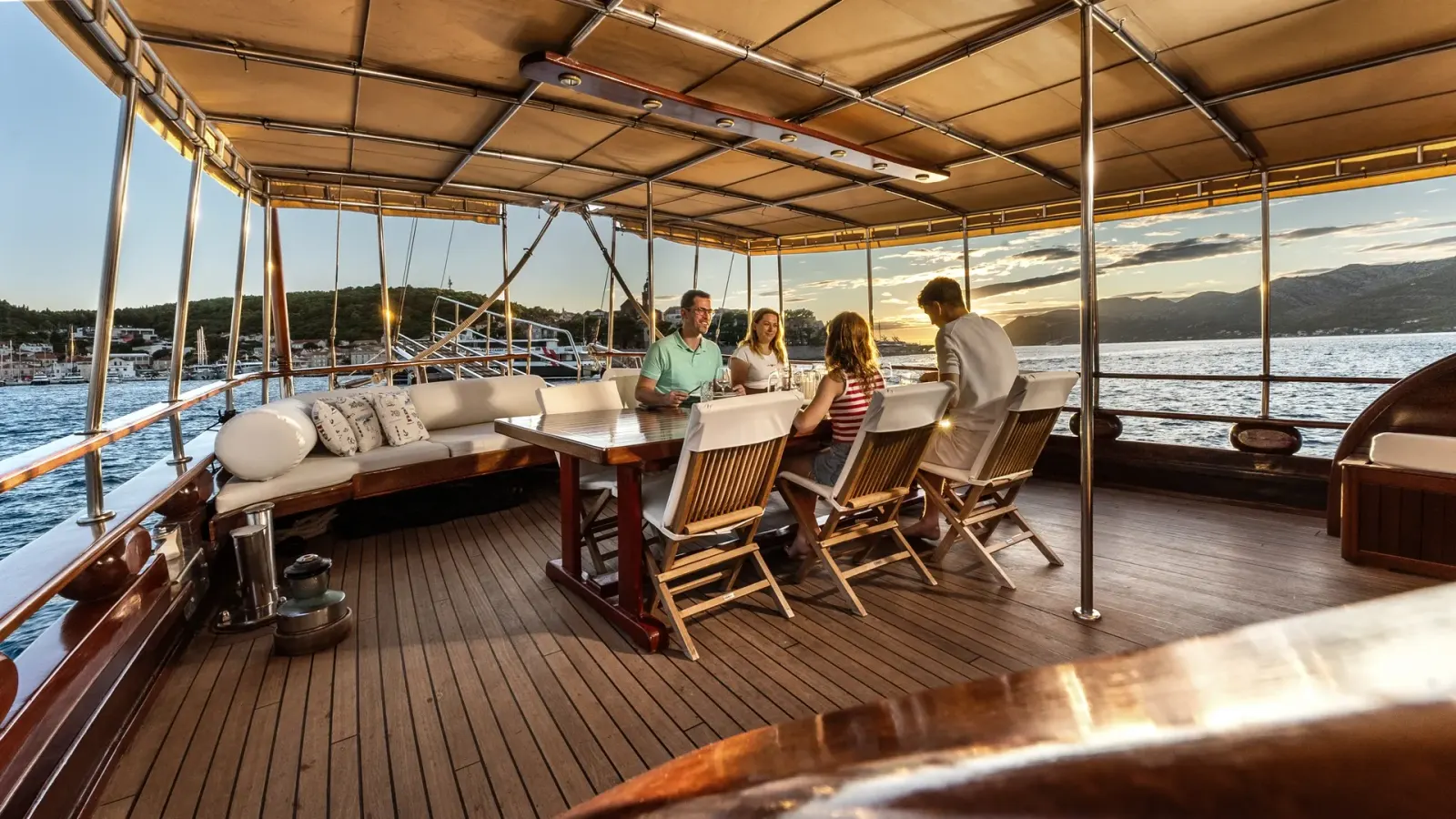 Eleganza sailing in Split