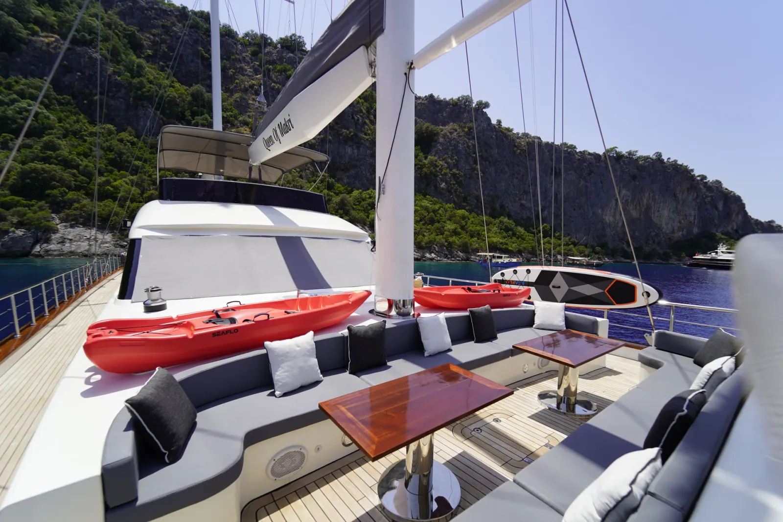 Queen Of Makri sailing in Göcek