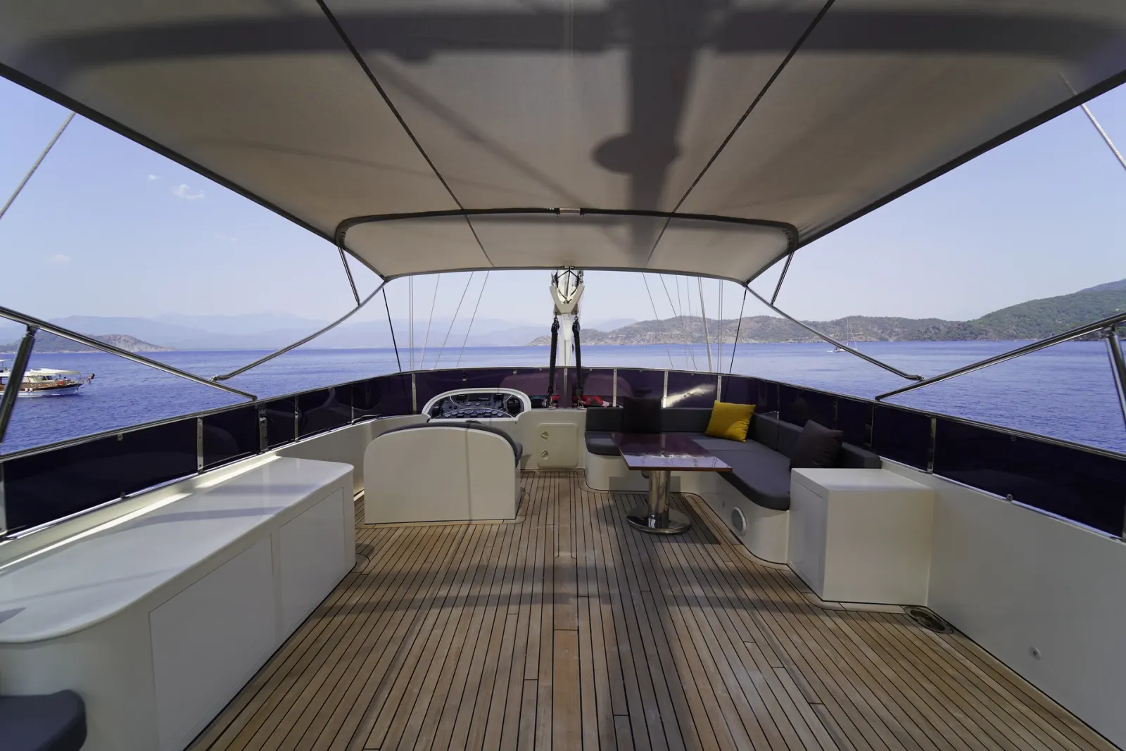 Queen Of Makri sailing in Göcek