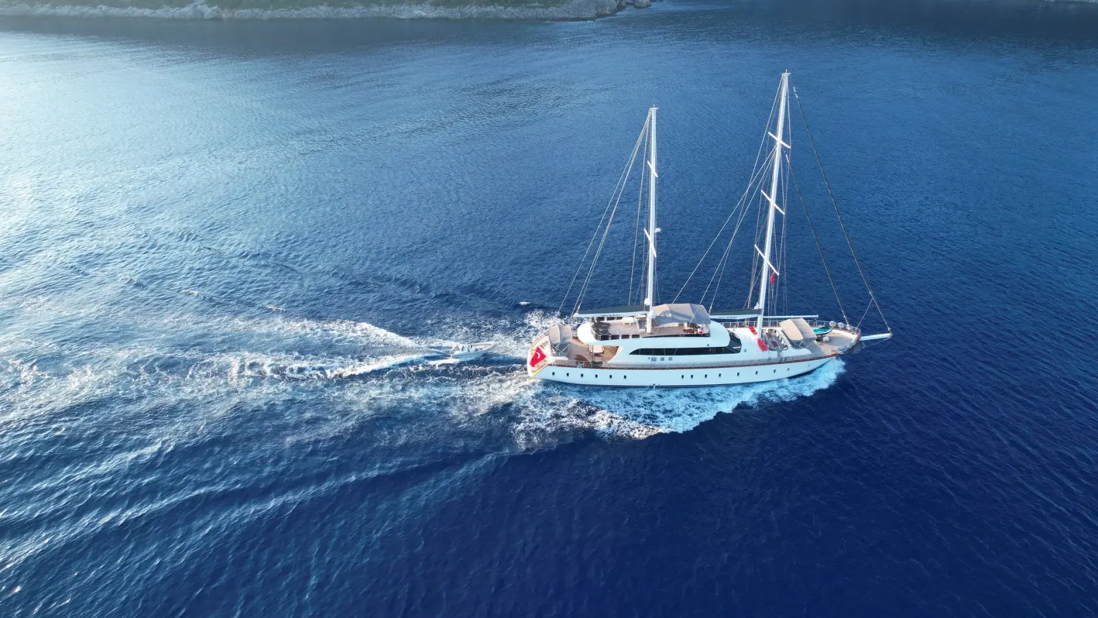 Queen Of Makri sailing in Göcek