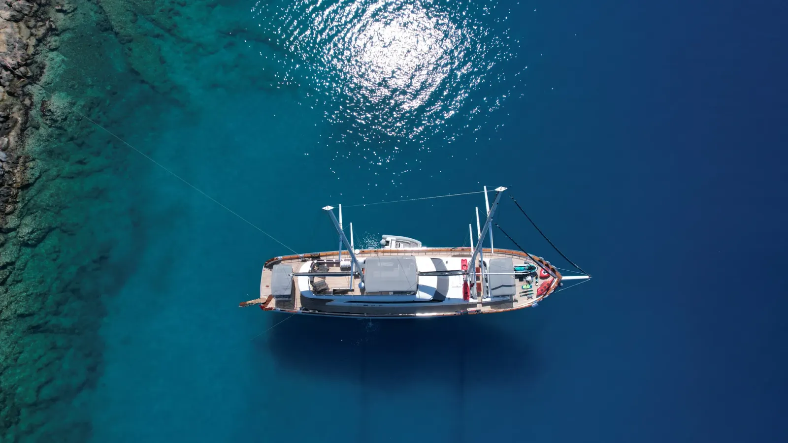 Queen Of Makri sailing in Göcek