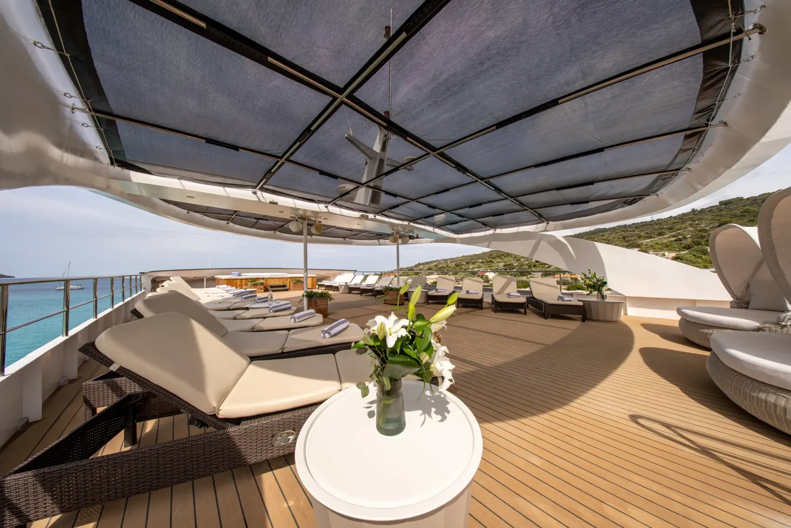 Karizma sailing in Split