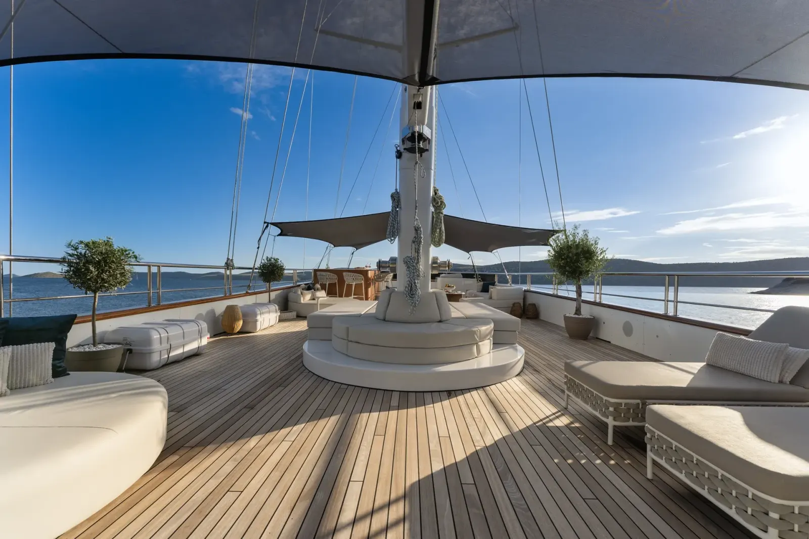 Maxita sailing in Split