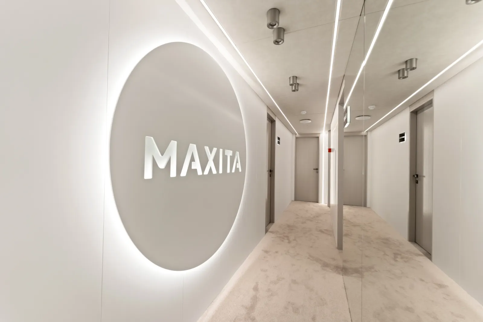 Maxita sailing in Split