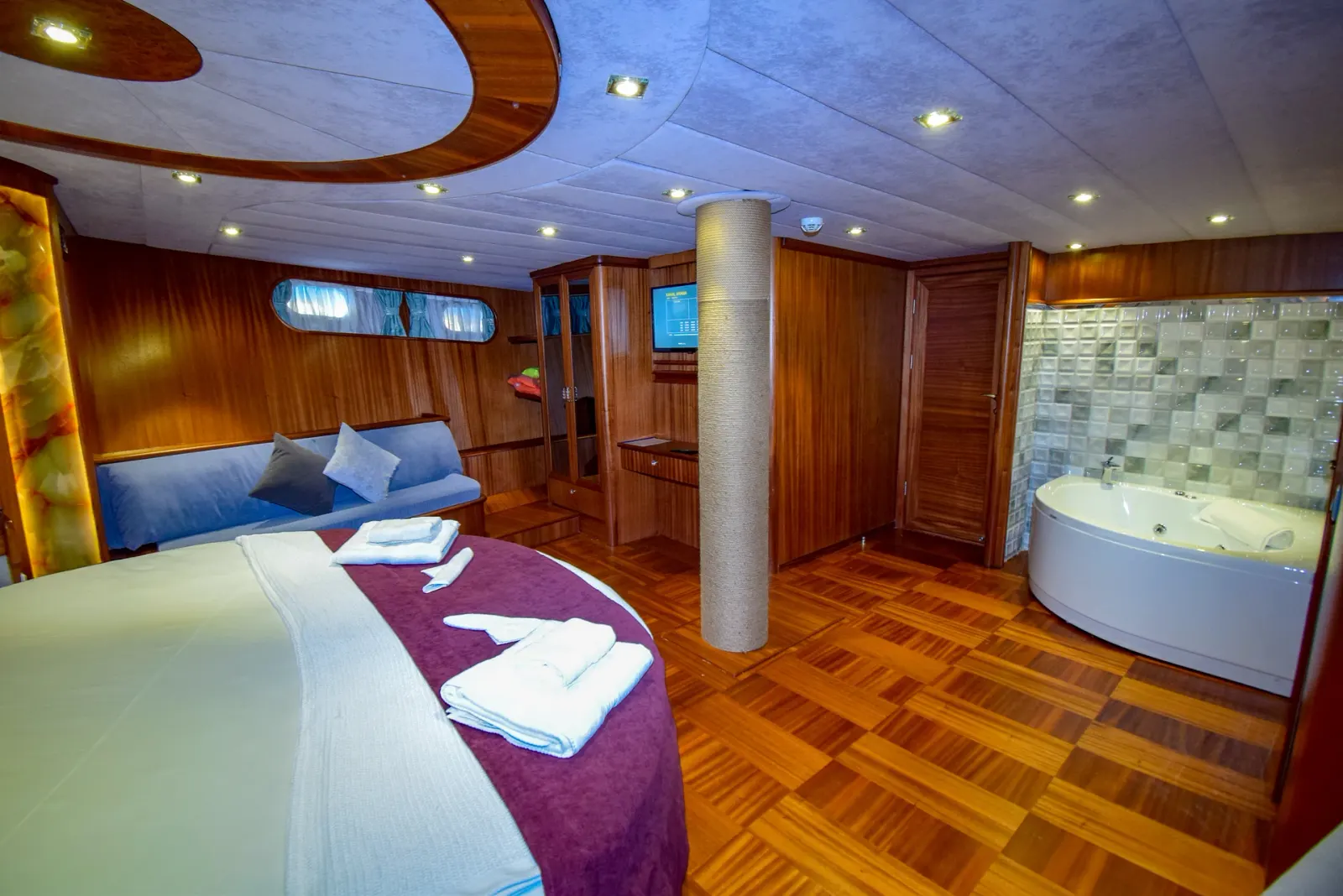 Ugur sailing in Marmaris