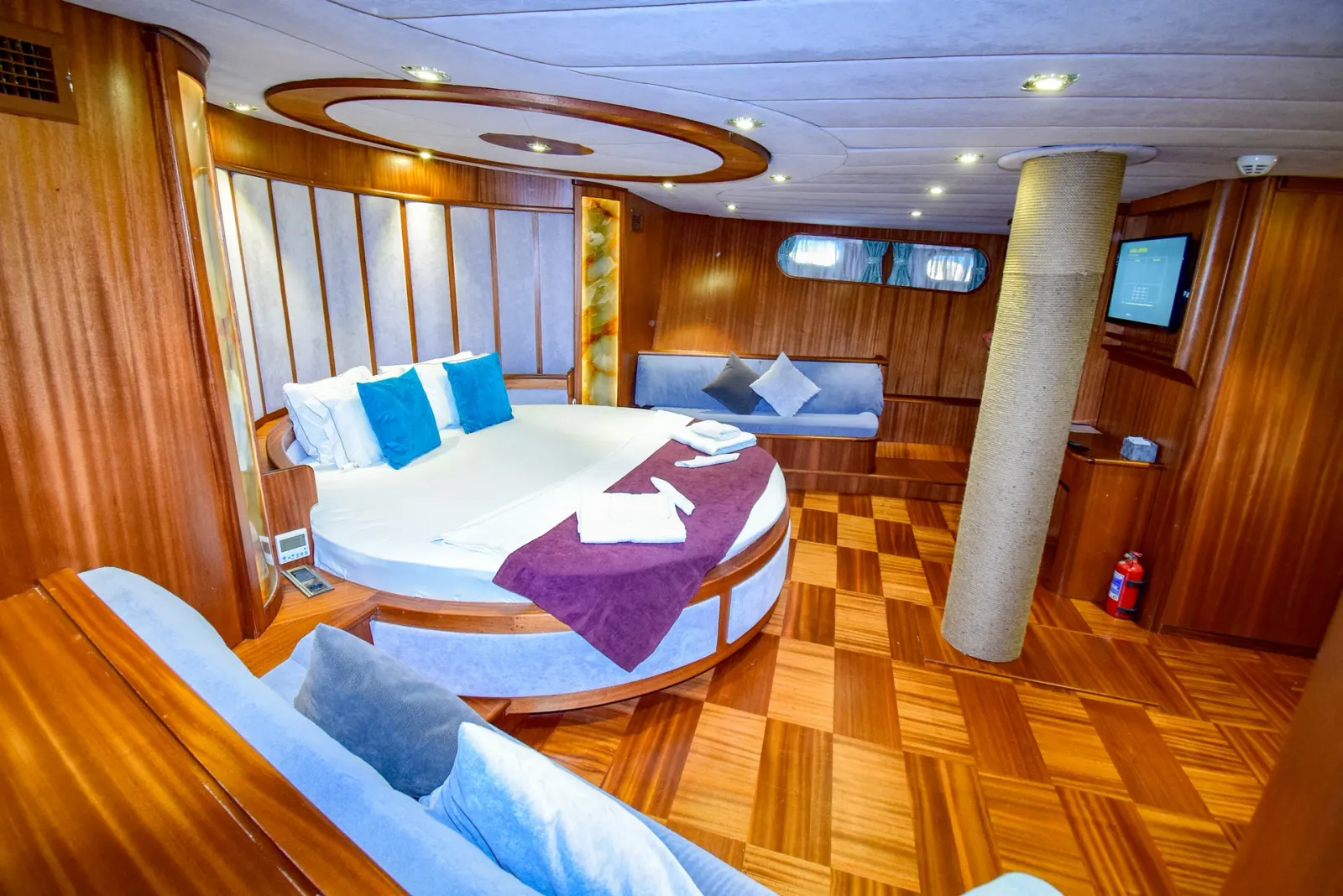 Ugur sailing in Marmaris