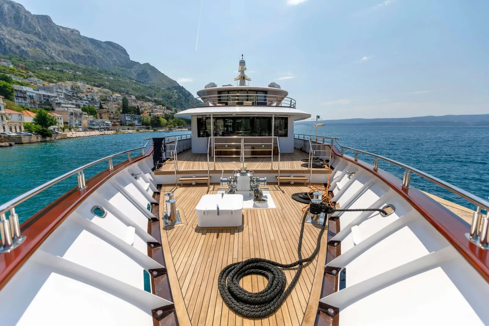 Queen Eleganza sailing in Dubrovnik