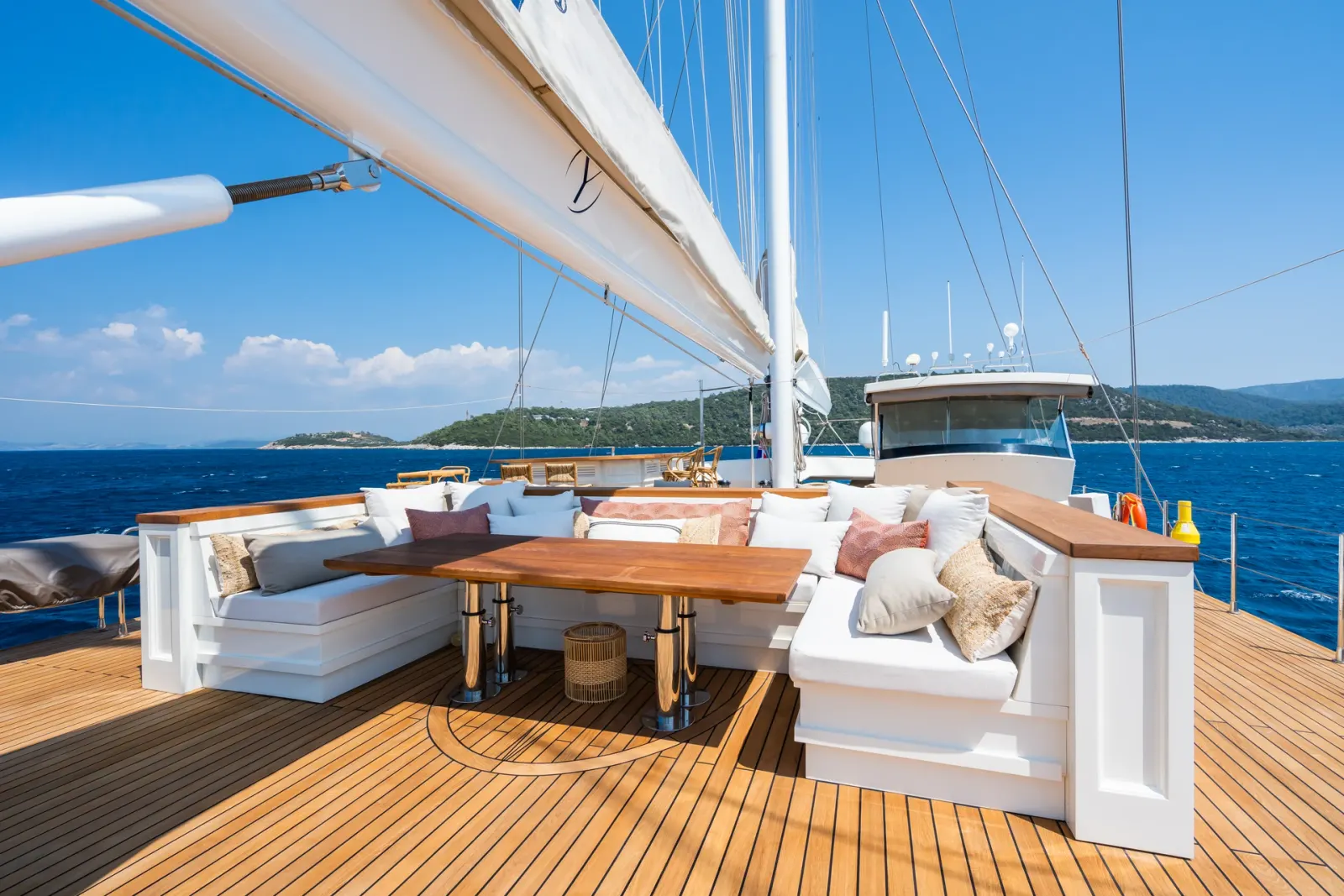 Yazz sailing in Bodrum