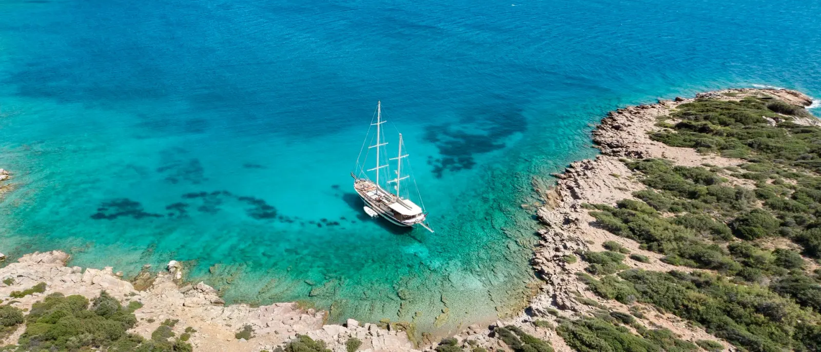Estrella De Mar sailing in Bodrum
