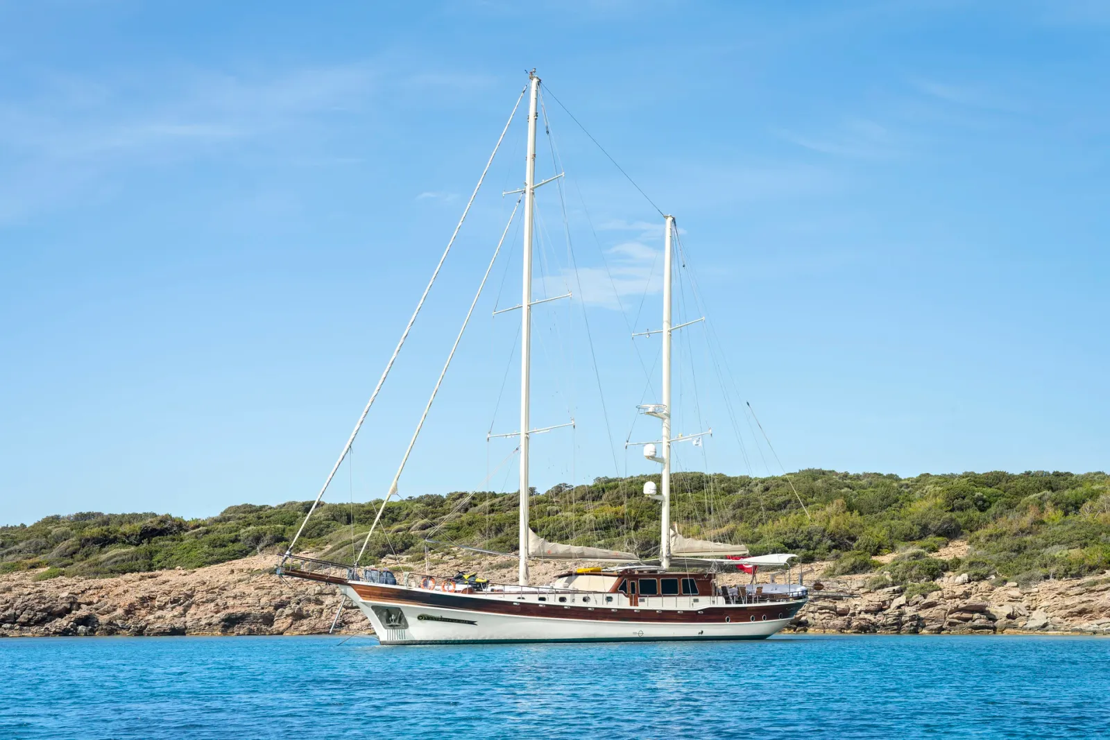 Estrella De Mar sailing in Bodrum