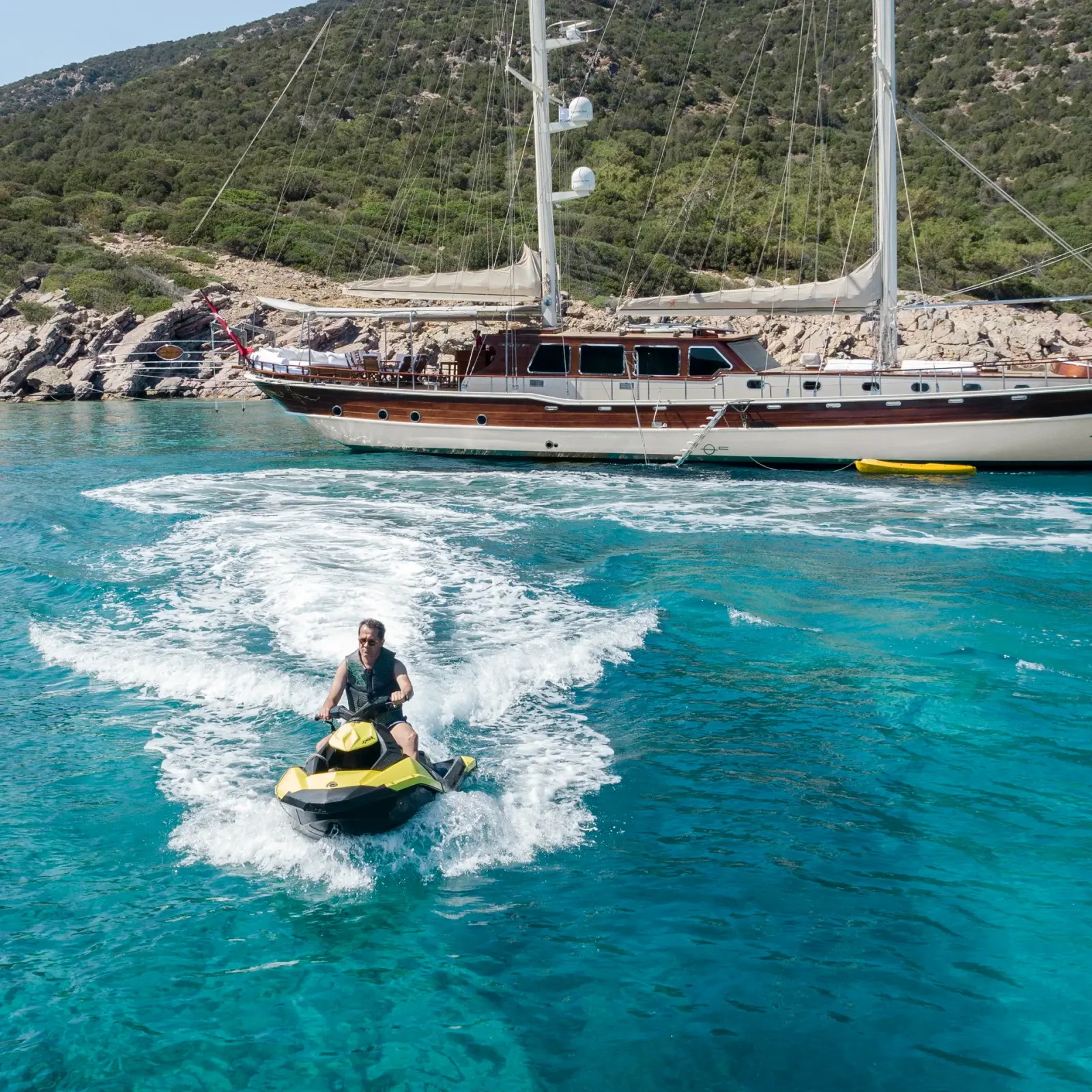 Estrella De Mar sailing in Bodrum