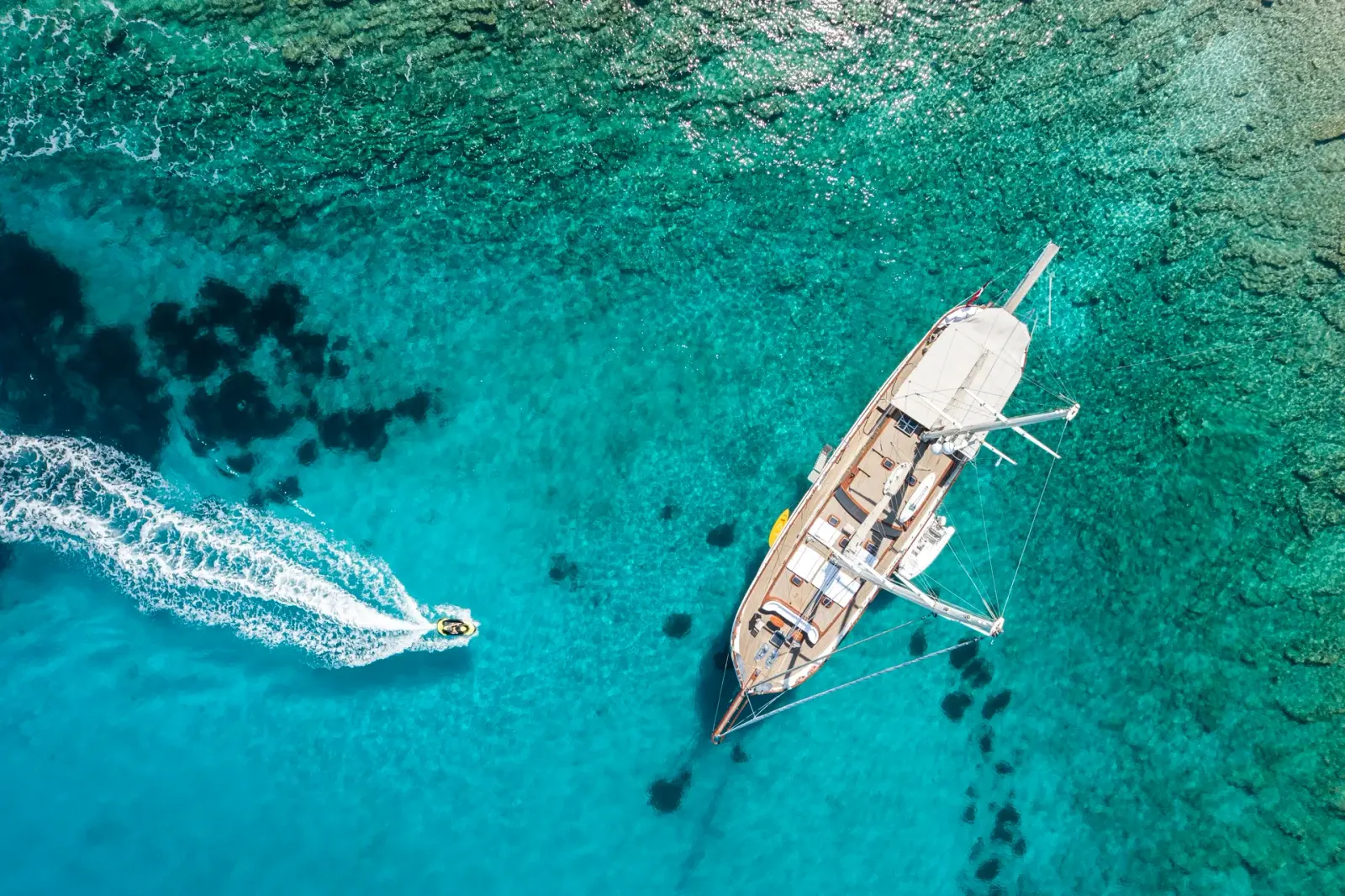 Estrella De Mar sailing in Bodrum