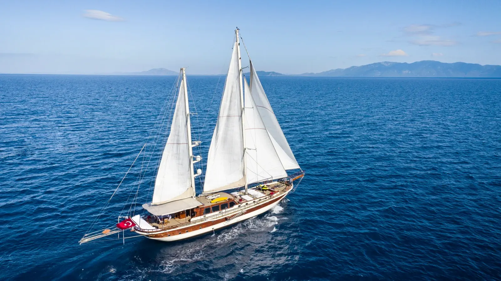 Estrella De Mar sailing in Bodrum