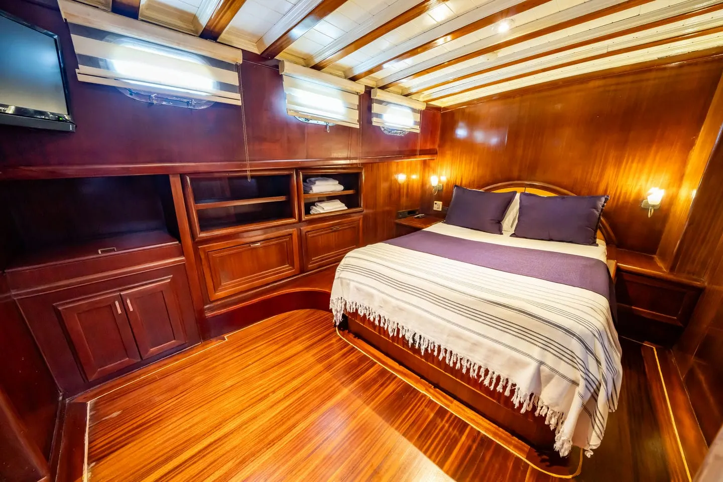 Yucebey sailing in Marmaris