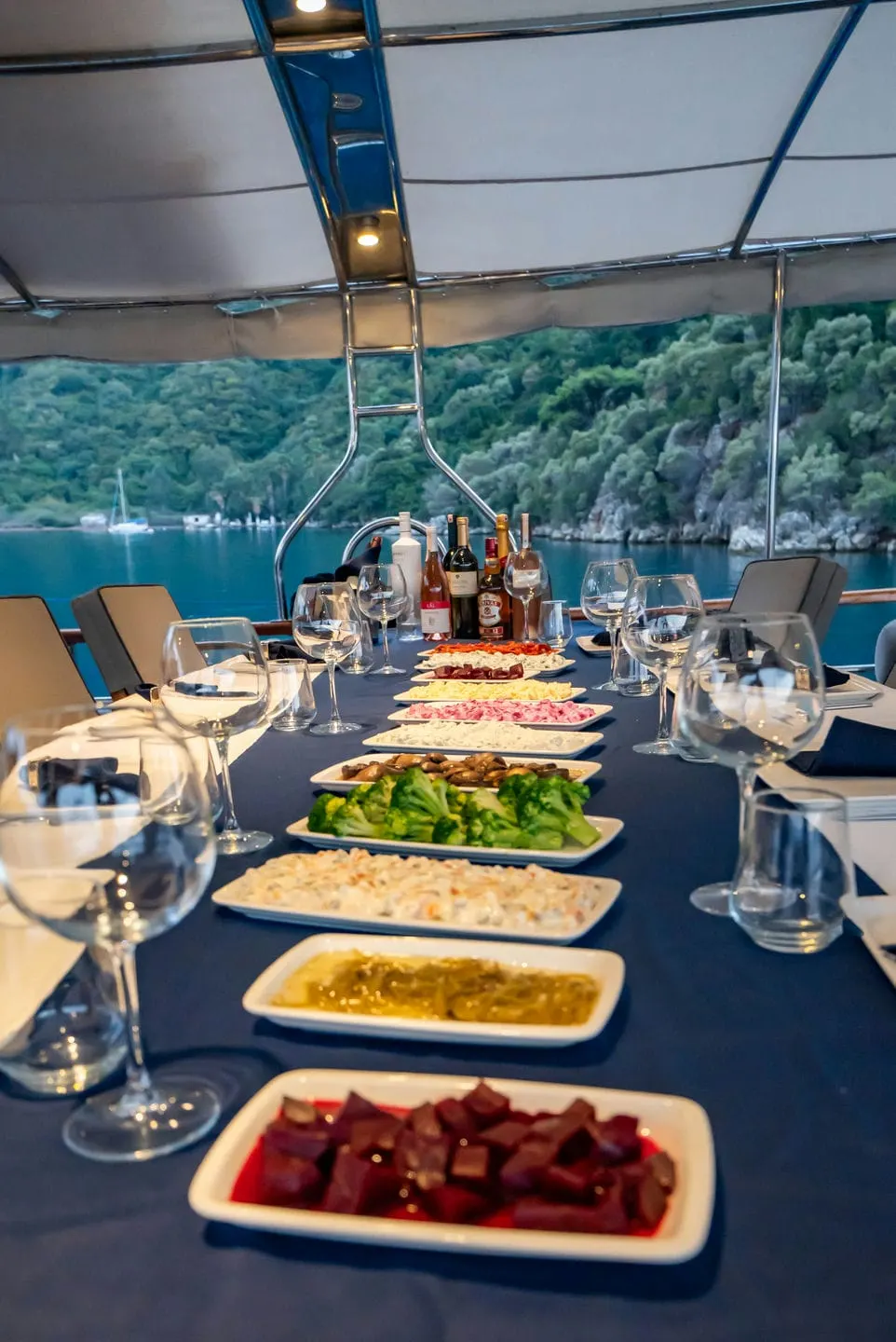 Yucebey sailing in Marmaris