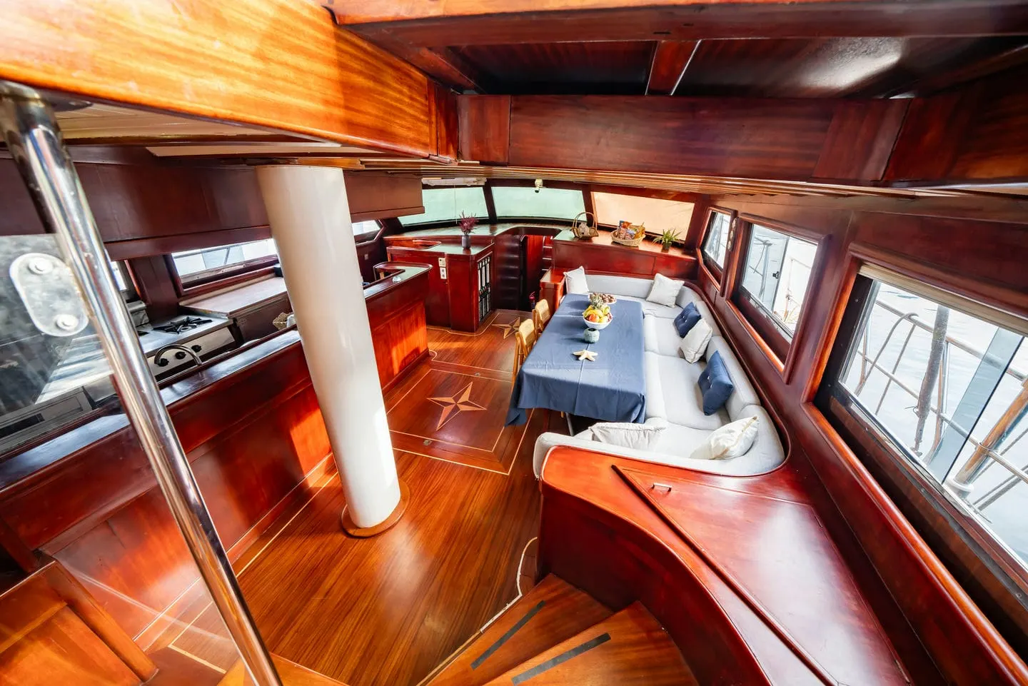 Yucebey sailing in Marmaris