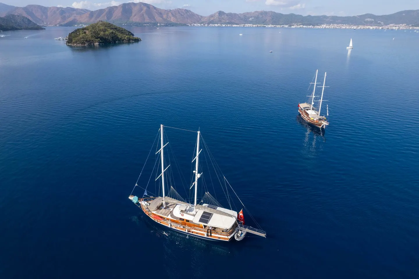 Yucebey sailing in Marmaris