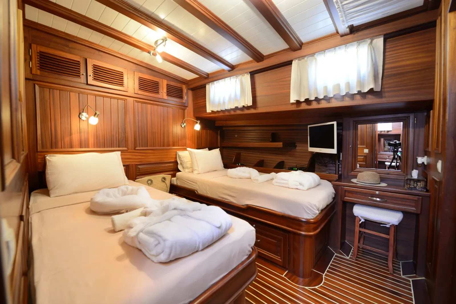 Zephyria II sailing in Bodrum
