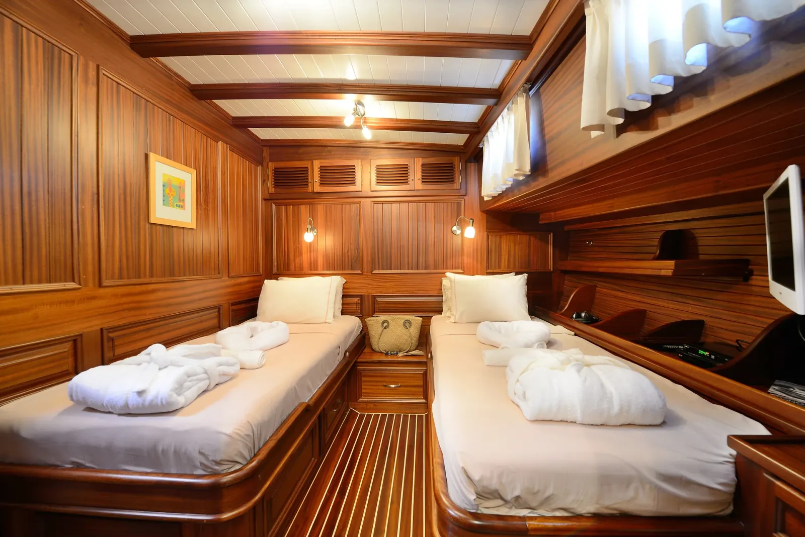 Zephyria II sailing in Bodrum