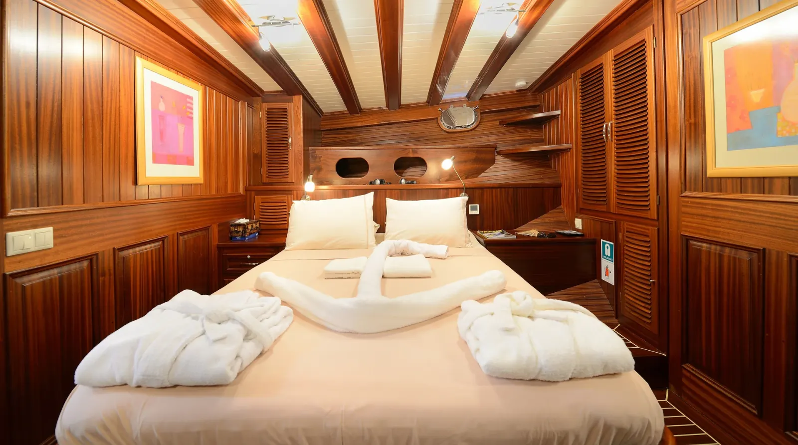 Zephyria II sailing in Bodrum