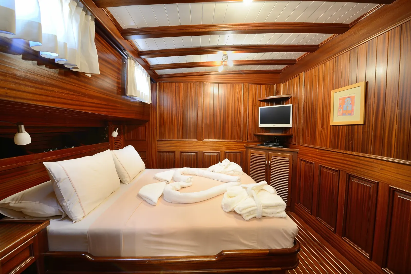 Zephyria II sailing in Bodrum