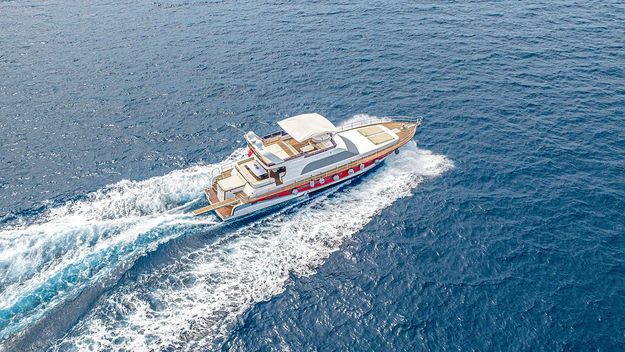 Juliet Motoryacht interior cabin view