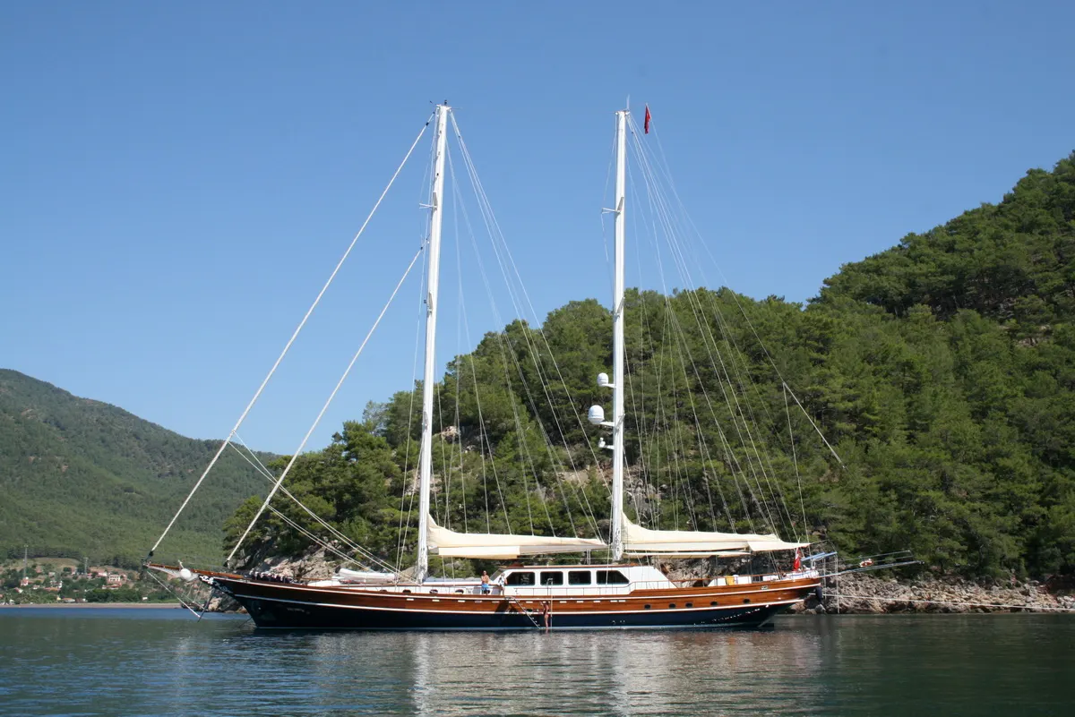 Kaya Guneri V sailing in Bodrum