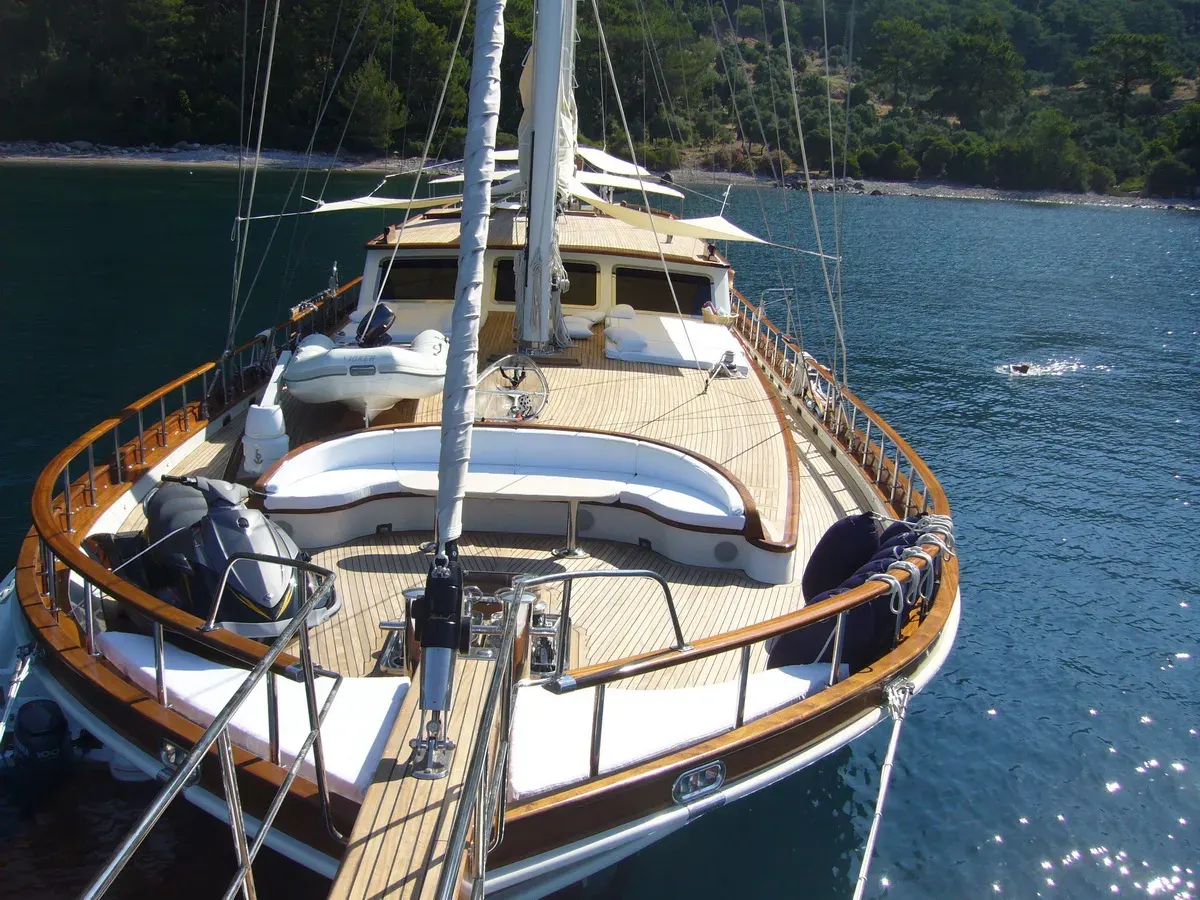 Kaya Guneri V sailing in Bodrum
