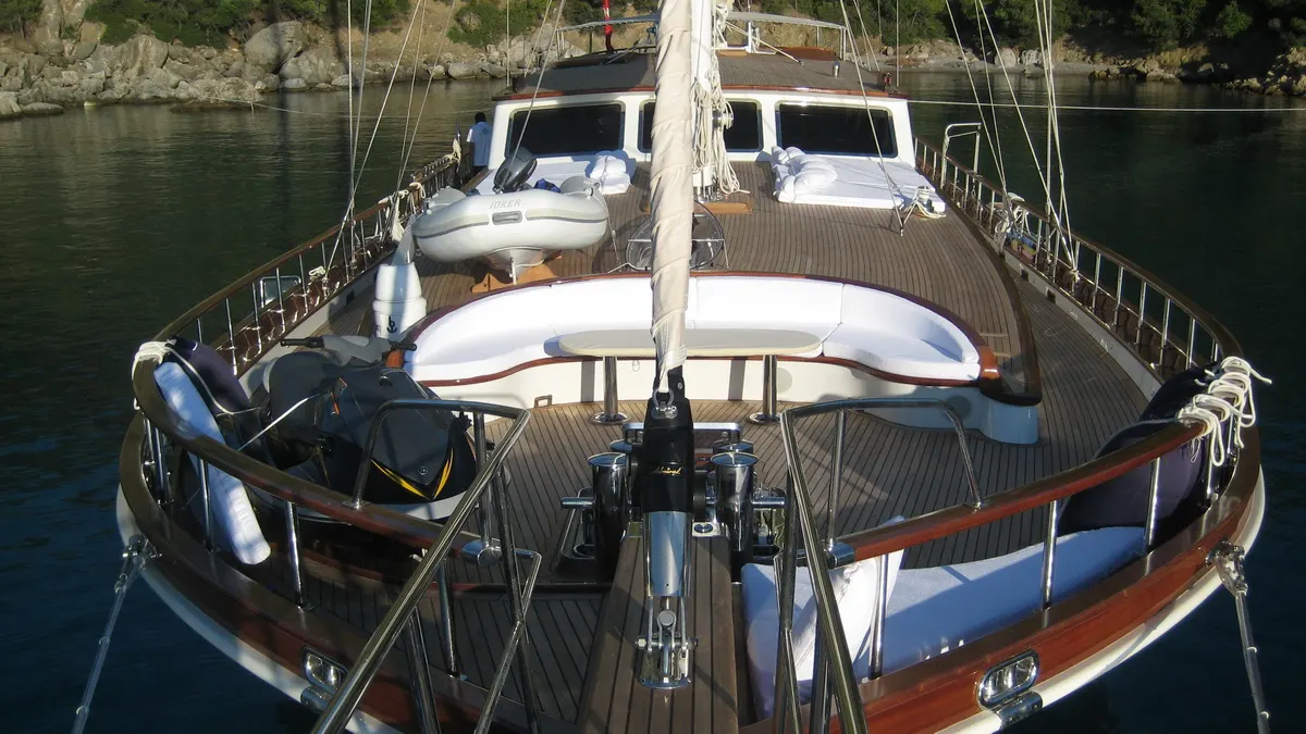 Kaya Guneri V sailing in Bodrum