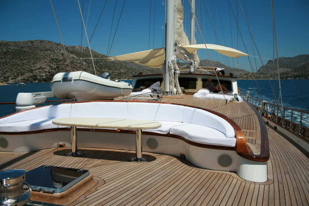 Kaya Guneri V sailing in Bodrum