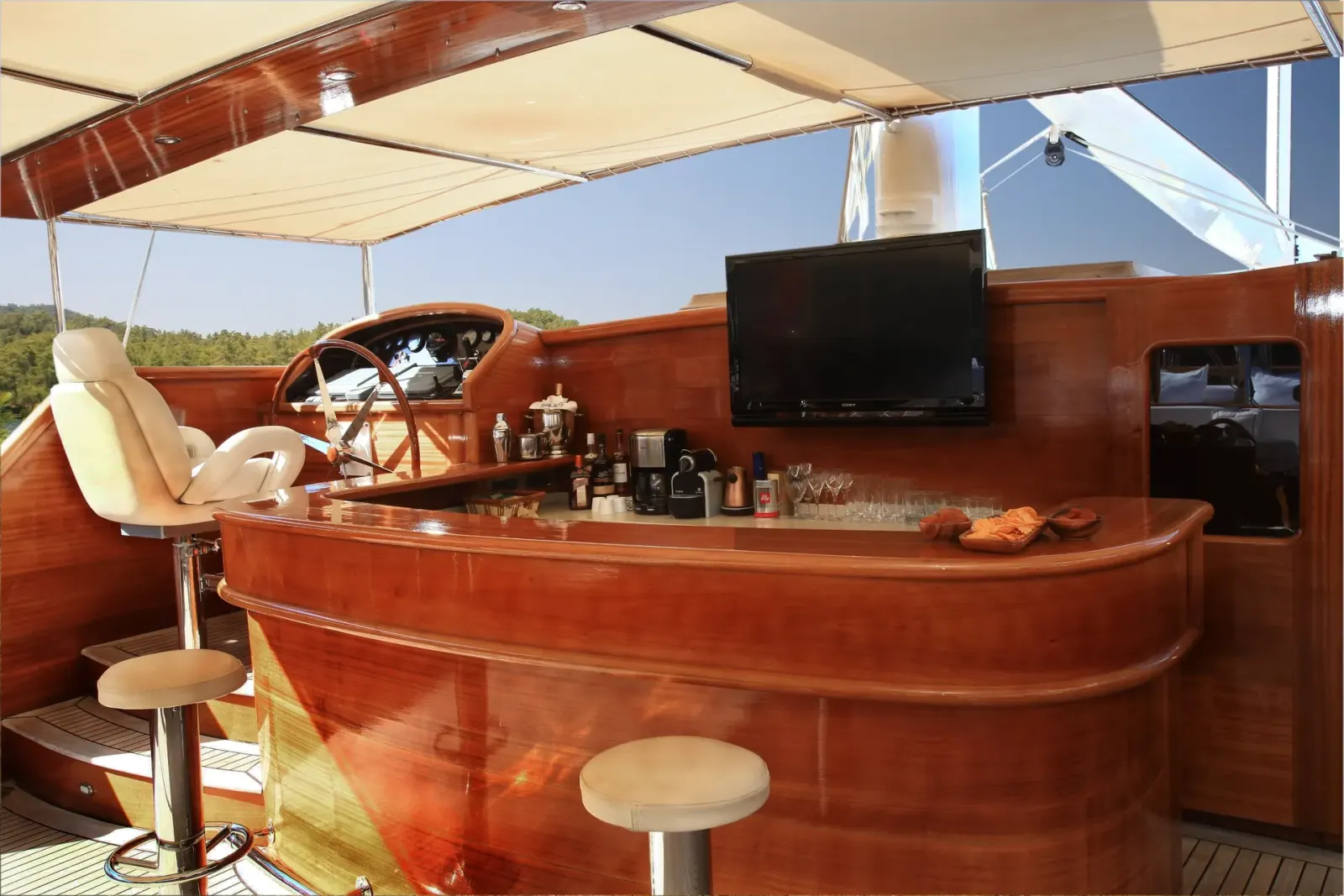 Kaya Guneri V sailing in Bodrum