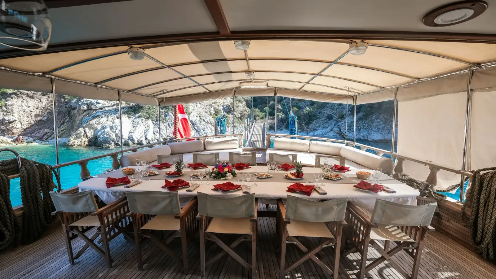 Larin Su sailing in Fethiye
