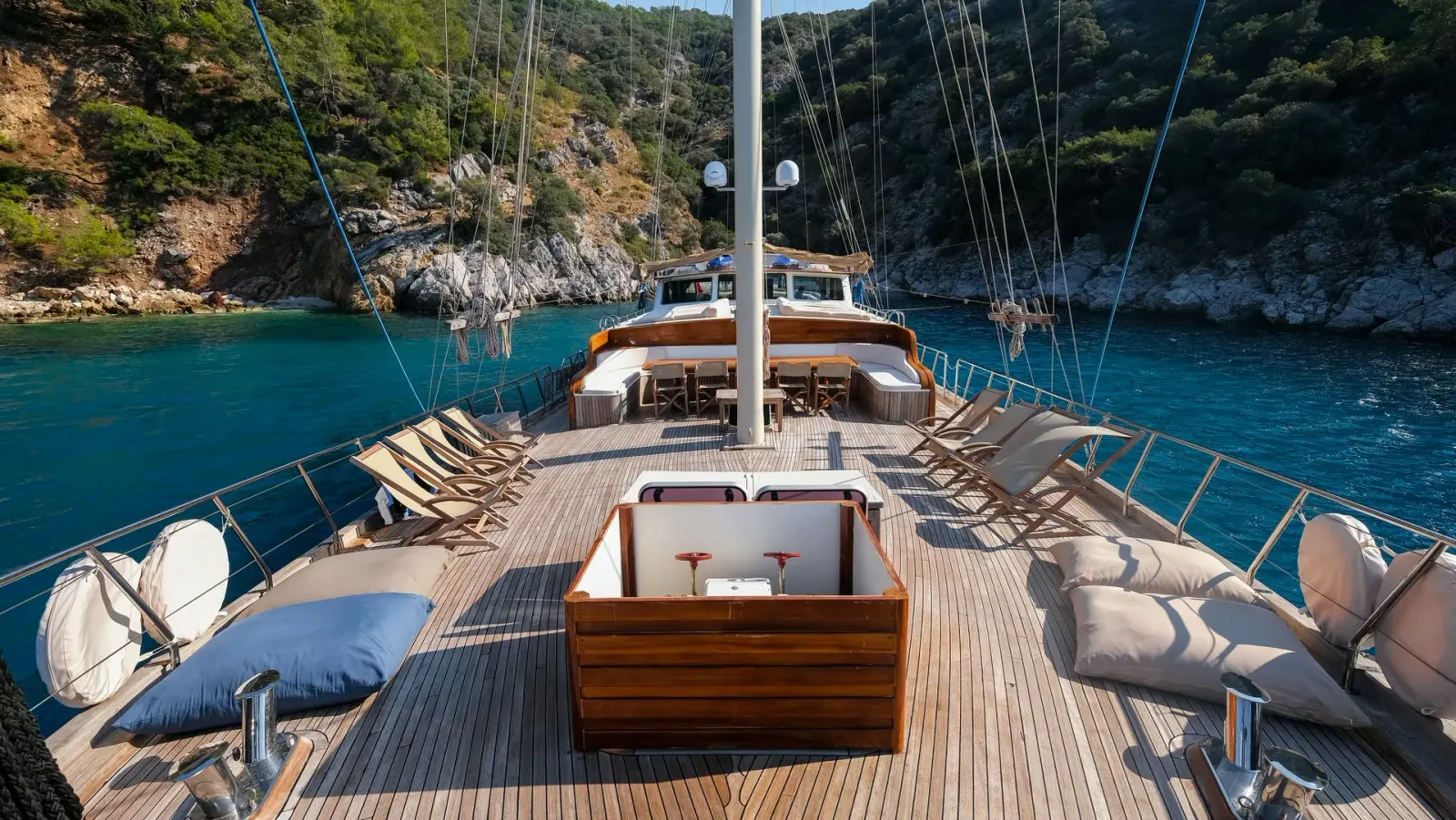 Larin Su sailing in Fethiye