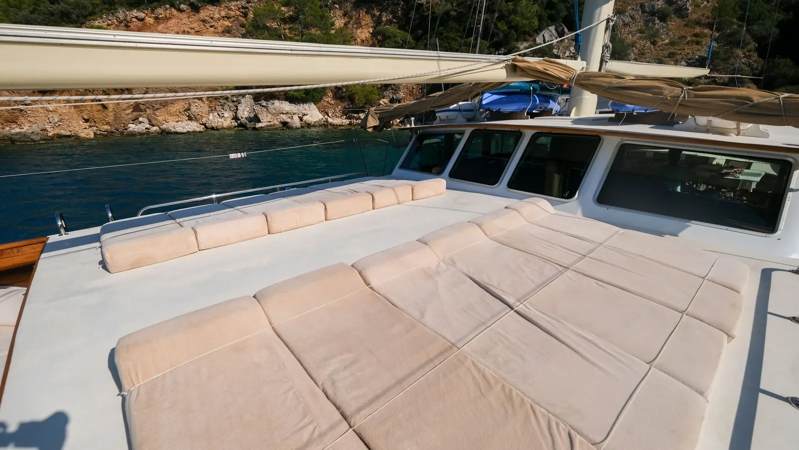 Larin Su sailing in Fethiye