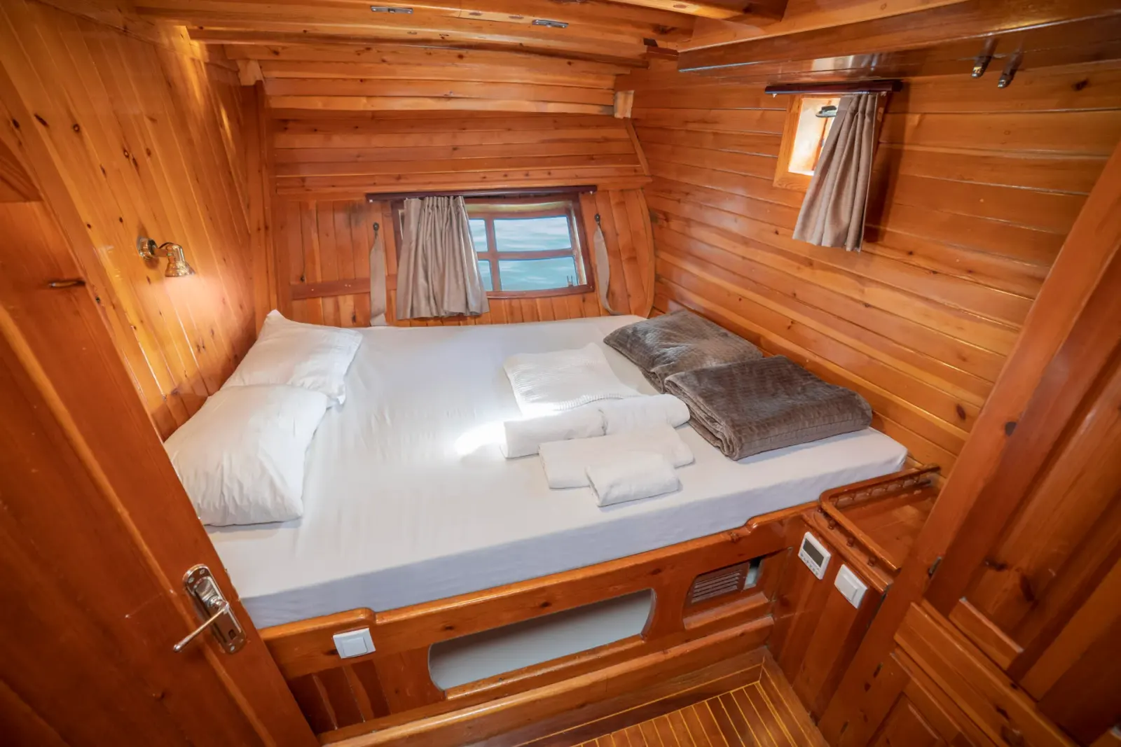 Fatos sailing in Bodrum