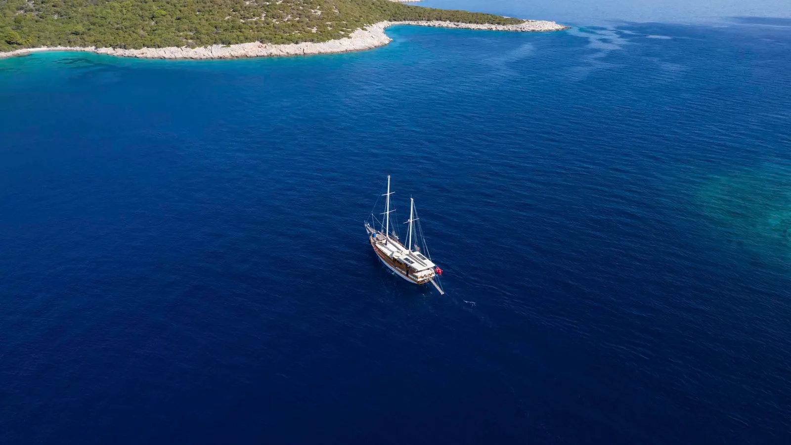 Fatos sailing in Bodrum