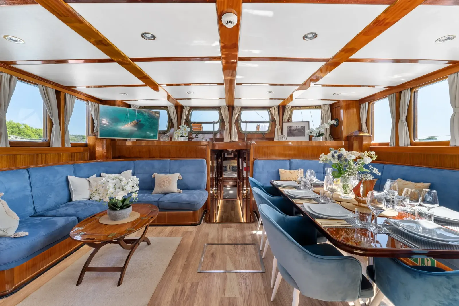 Smart Spirit sailing in Split