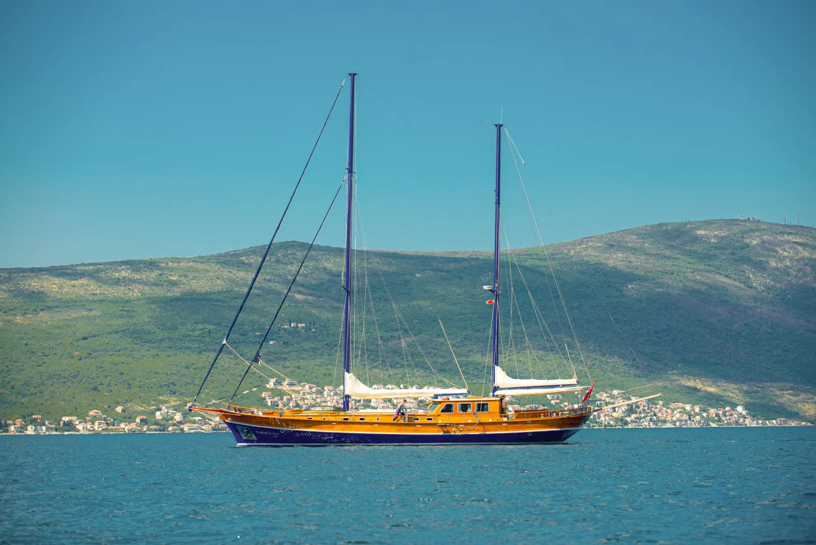 Kaptan Sevket sailing in Tivat